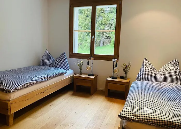 Moderne Nahe Bergbahnen * Laax